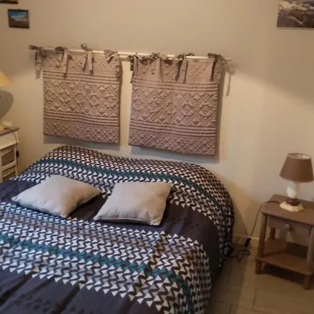 Dans Proprietee Privee * Laigne-en-Belin